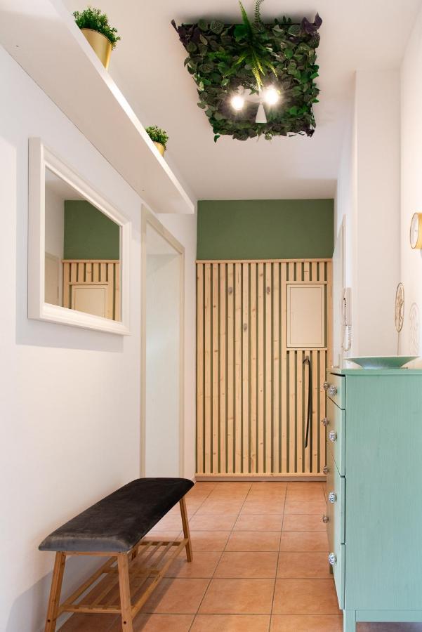 Stilvolles Apartment mit Balkon / Netflix + WIFI&zentrumsnah Chemnitz Exterior foto